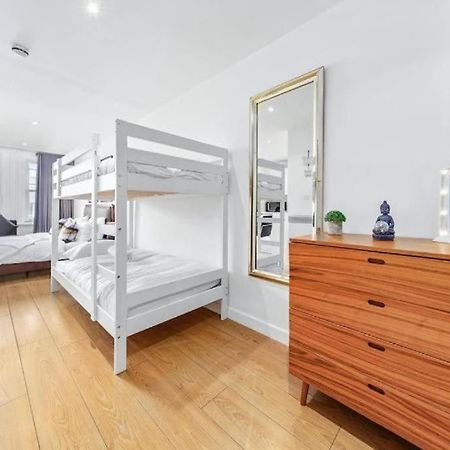 1 Bedroom Flat Piccadilly Sleep 7 In London Vr10 Esterno foto